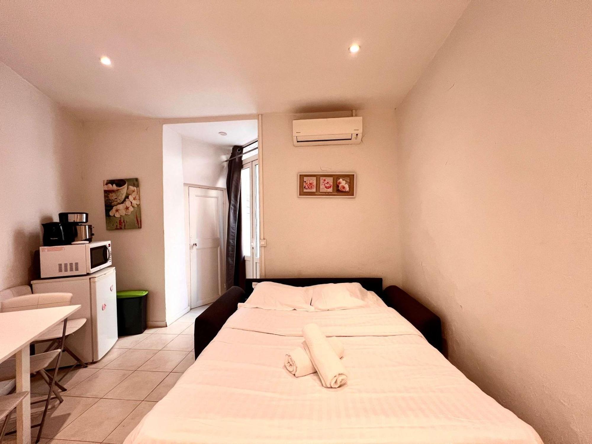 A043-functional Downtown Appartement